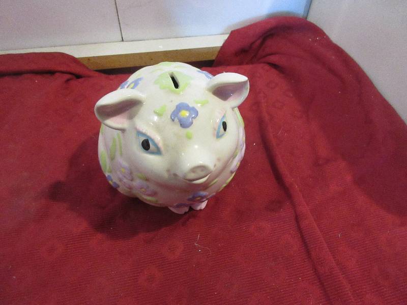 COLLECTIBLE PIGGY BANK