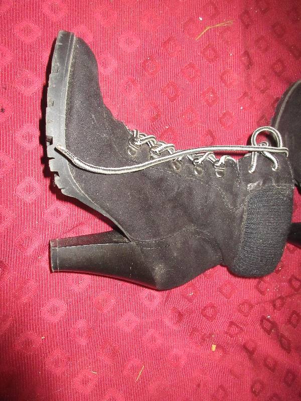 WOMENS BOOTS