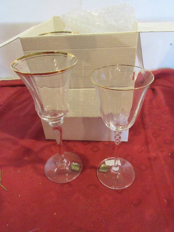 MIKISA LONG STEMMED GOLD RIMMED WINE GLASSES