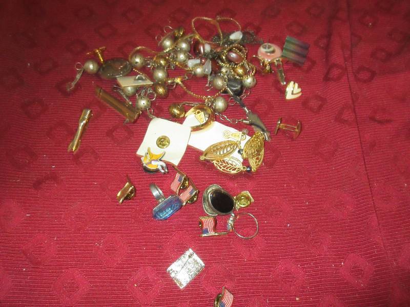 VINTAGE AND MODERN JEWLERY