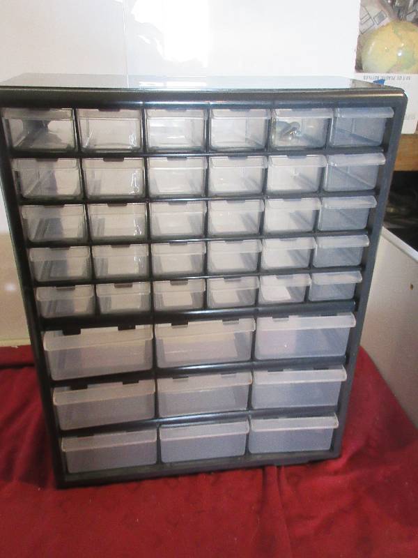 PLASTIC STORAGE BIN