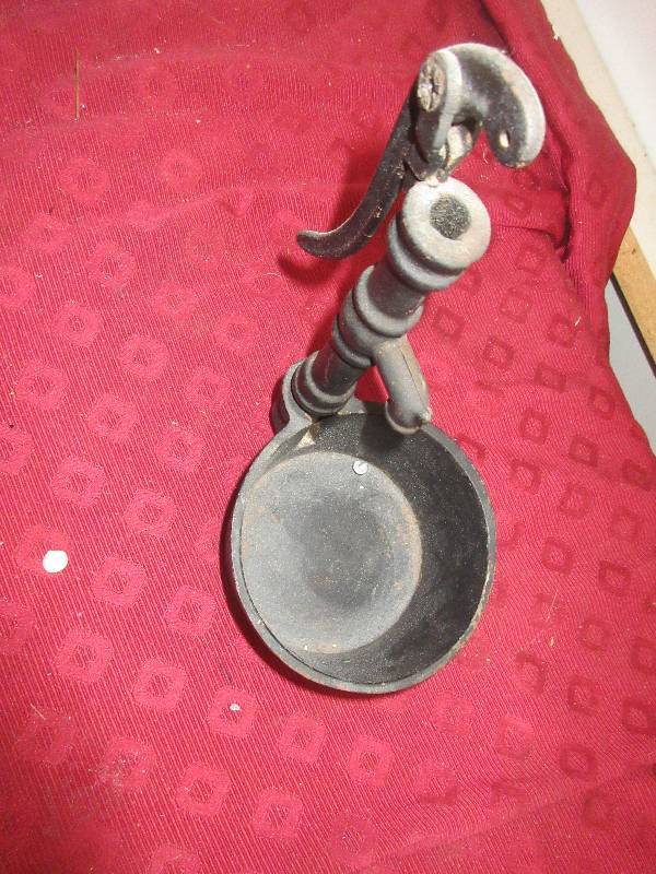 CAST IRON HYDRANT AND BASIN