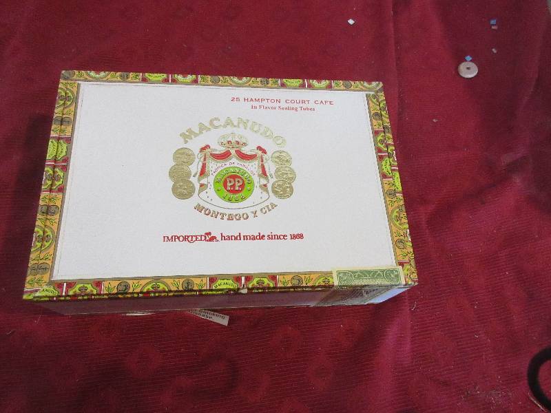 MACANUDO CIGAR BOX