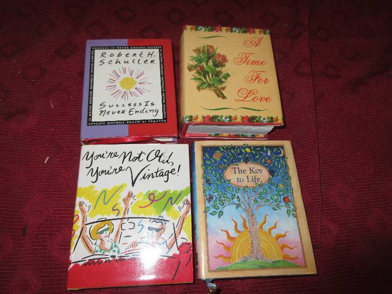 SET OF 4 MINI BOOKS