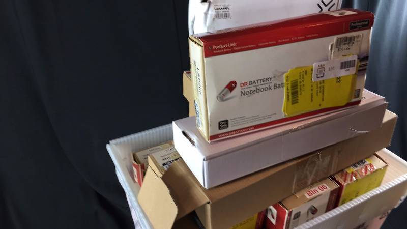 Lot of Laptop Batteries Lot of 20 Retail value $2,000