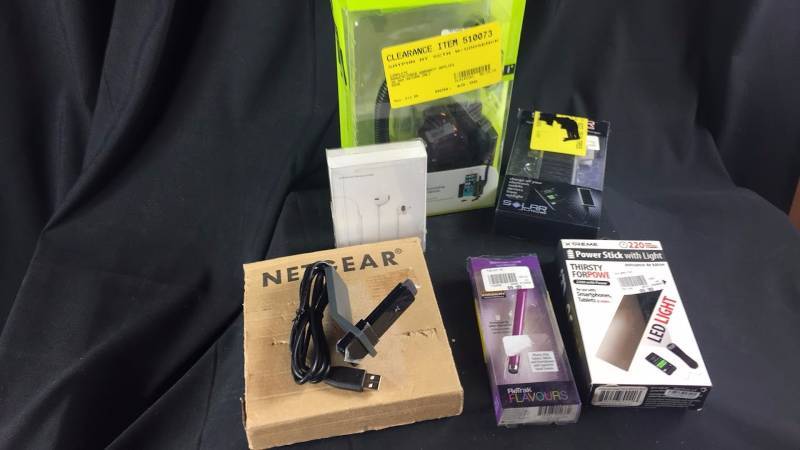 Lot of 17 Customer Returns Est. Retail Value $300
