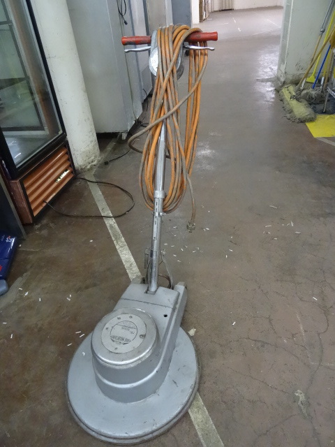 lot 23 image: Studebaker Model FM-20 Floor Buffer