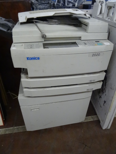 lot 31 image: Konica 2020 Copy Machine