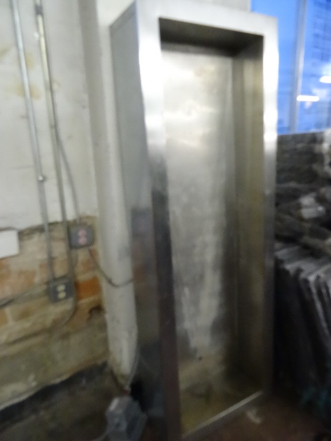 lot 35 image: Drop in Heated Basin Electric
