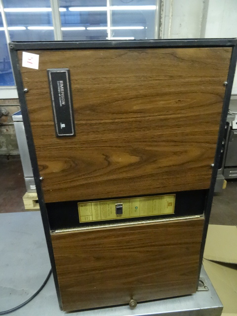 lot 51 image: Emerson Electronic Air Cleaner