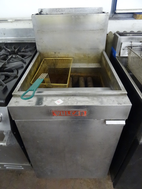 lot 60 image: Vulcan Natural Gas Deep Fryer