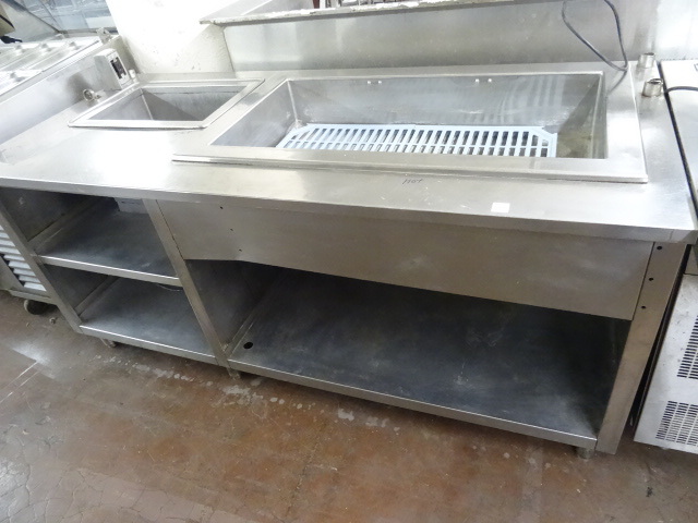 lot 104 image: Hot and Cold Serving Station