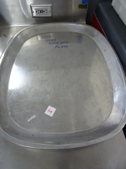 lot 119 image: Heavy Duty Aluminum Tray 25 X 20