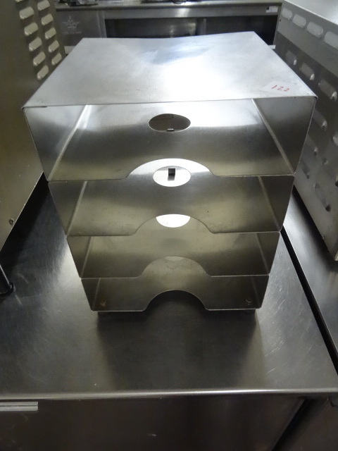 lot 122 image: Stainless 4 Tier Rack 10 X 11 X 13