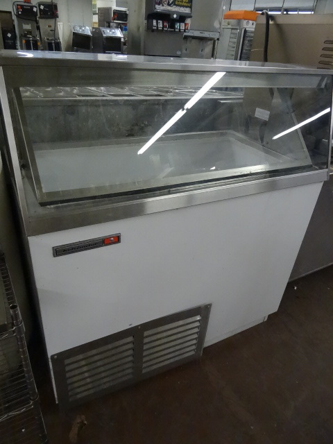 lot 125 image: Kelvinator Ice Cream Freezer Dipping