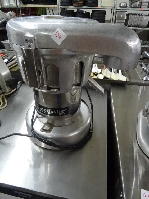 lot 174 image: Nutrifaster 350 Juicer
