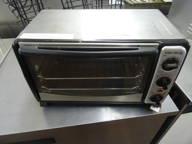 lot 180 image: Euro Pro Toaster Oven
