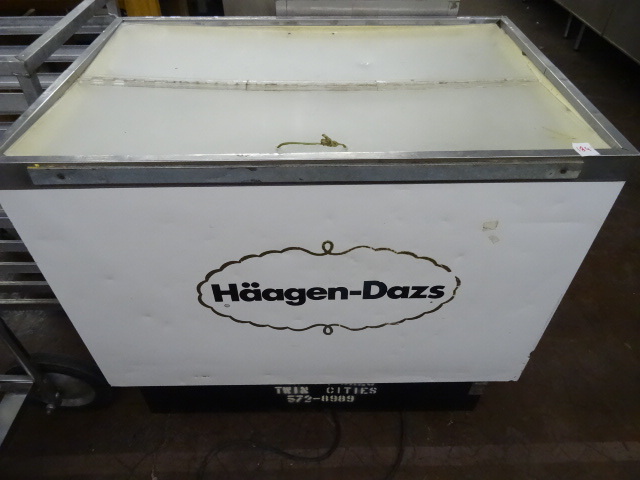 lot 184 image: Hussman Open Top Freezer