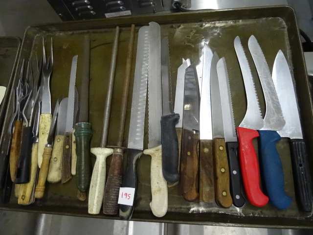lot 195 image: Misc Kitchen Utensils