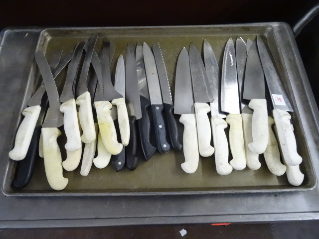 lot 198 image: Misc Kitchen Knives