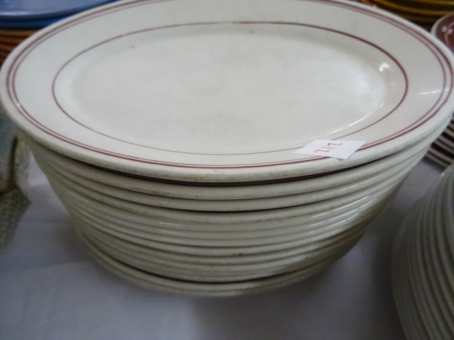 lot 212 image: 15 Oval Plates