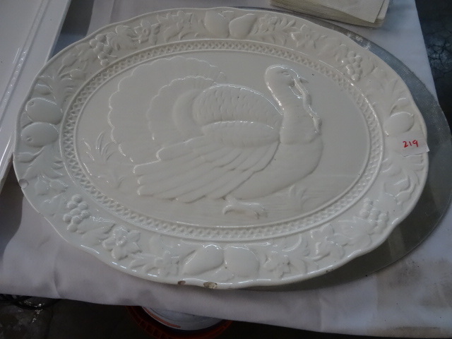 lot 219 image: Large Turkey Platter