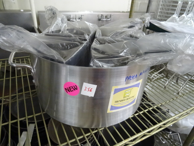 lot 256 image: Thunder Group New Pasta Maker