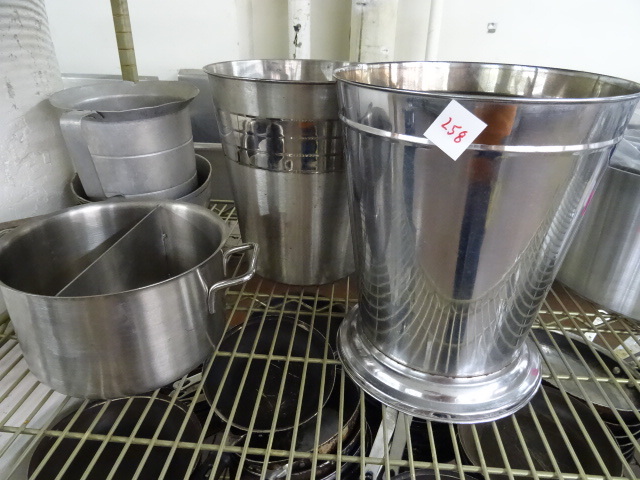 lot 258 image: Wine Chiller Bucket