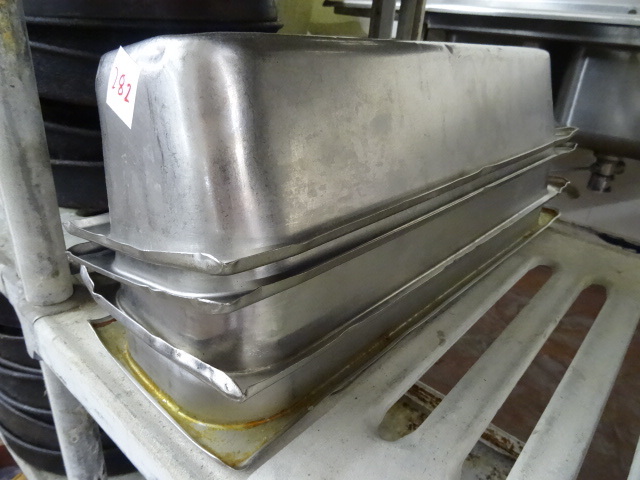 lot 282 image: 21 X 6 Pans Qty 4