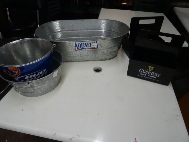 lot 313 image: Galvanized Tub and Buckets