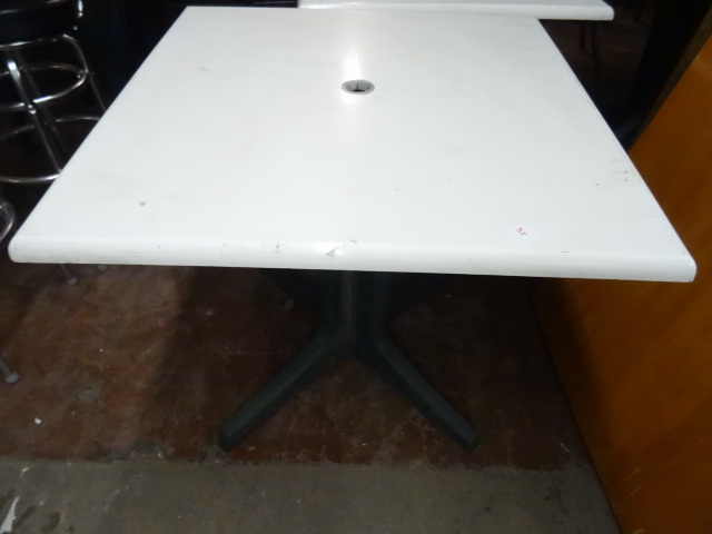 lot 317 image: 32 X 32 X 29 Patio Table
