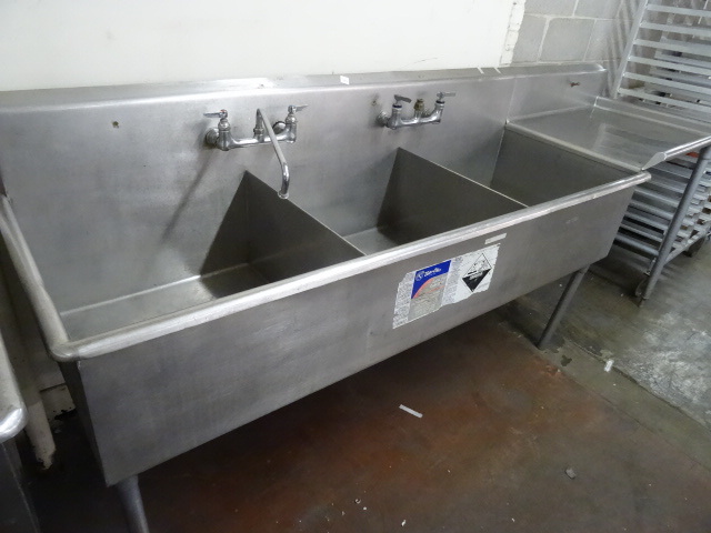 lot 343 image: 3 Basin Stainless Sink 103 X 28 X 43