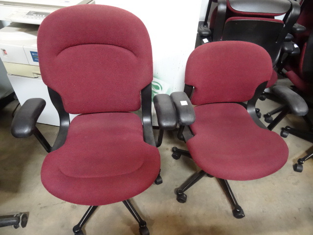 2 Office Chairs On Wheels