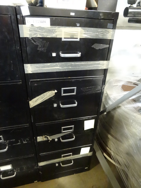 18 Metal 4 Drawer File Cabinet