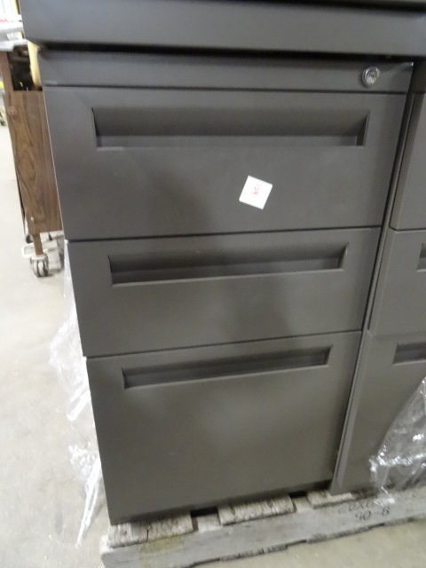 3 Drawer Metal Ped 15 X 19 X 27