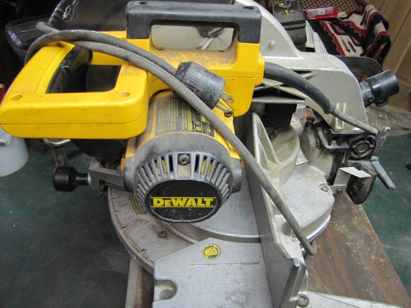 DeWalt Mitre Saw 12 WORKS