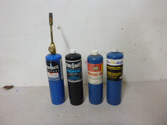 lot 25 image: Propane Torch