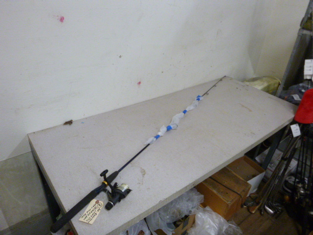 lot 35 image: Reel Shimano CX2000RRod Quantum Lazer Stik