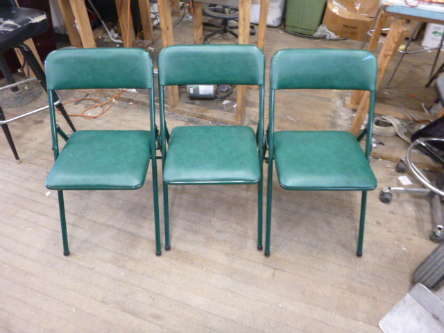 lot 77 image: 3 Cosco Folding Chairs