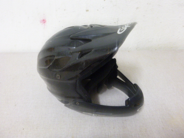 lot 115 image: Small Giro Helmet