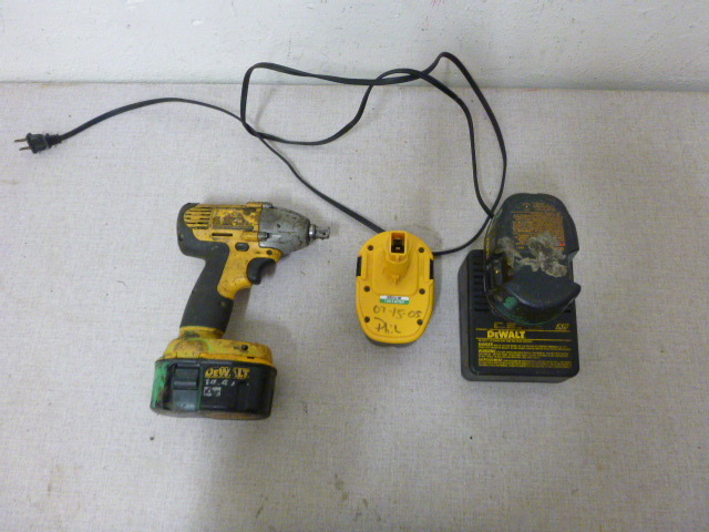 lot 141 image: DeWalt Cordless Impact Driver