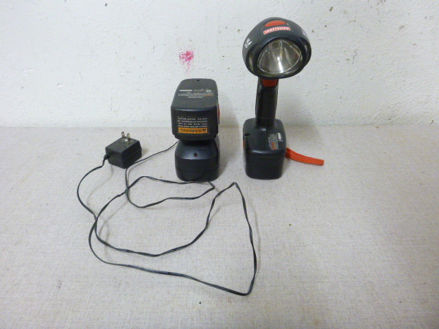 lot 145 image: Craftsman Cordless Light