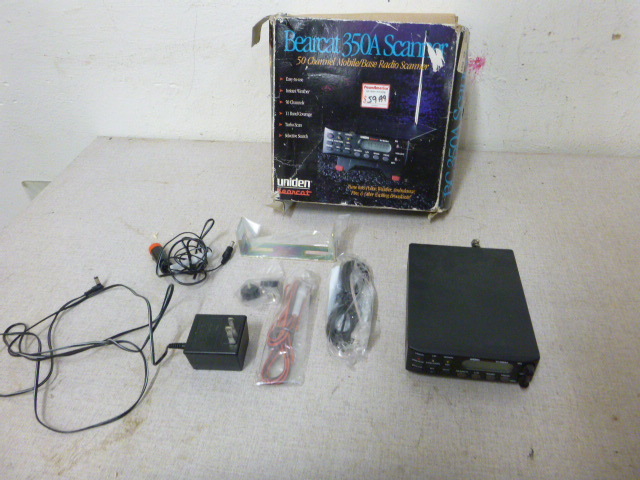 lot 152 image: Uniden Bearcat 350A Scanner