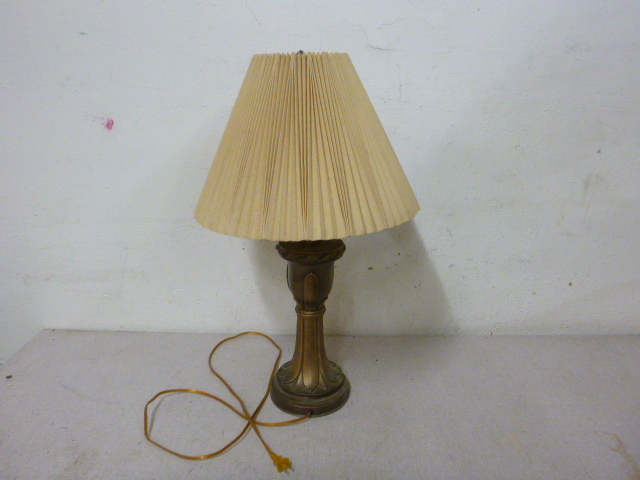 lot 170 image: Table Lamp