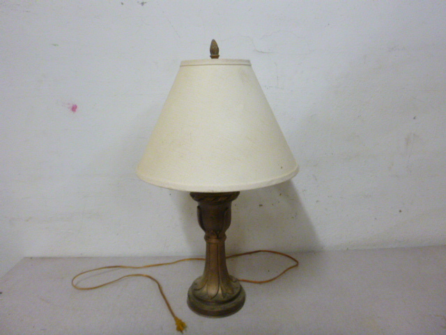 lot 172 image: Table Lamp