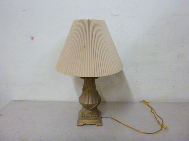 lot 175 image: Table Lamp