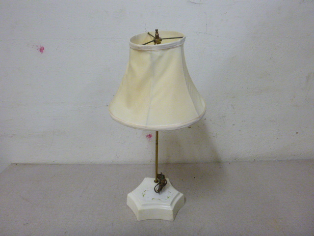 lot 181 image: Table Lamp