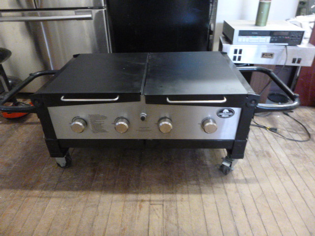 lot 1 image: Back Yard Classic Propane Grill