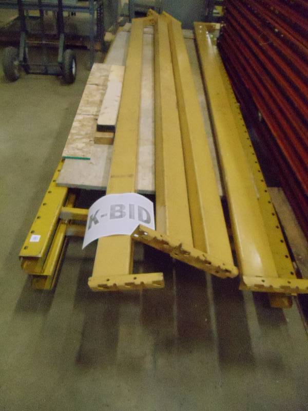 lot 11 image: Pallet rack section