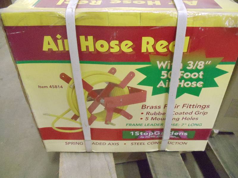 lot 22 image: Air hose reel.